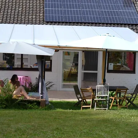 Naturist The Little Paradise Bed and Breakfast Morville (Namur)