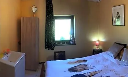 Naturist The Little Paradise Couette-café *
